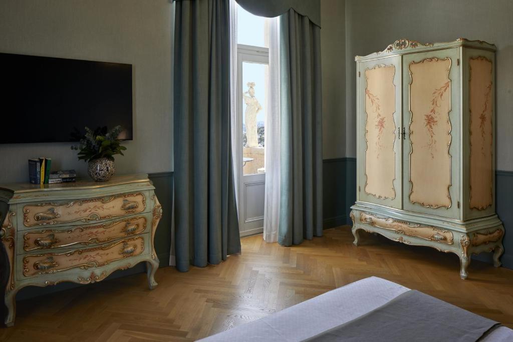 Hotel Villa Del Sogno Gardone Riviera Exteriör bild