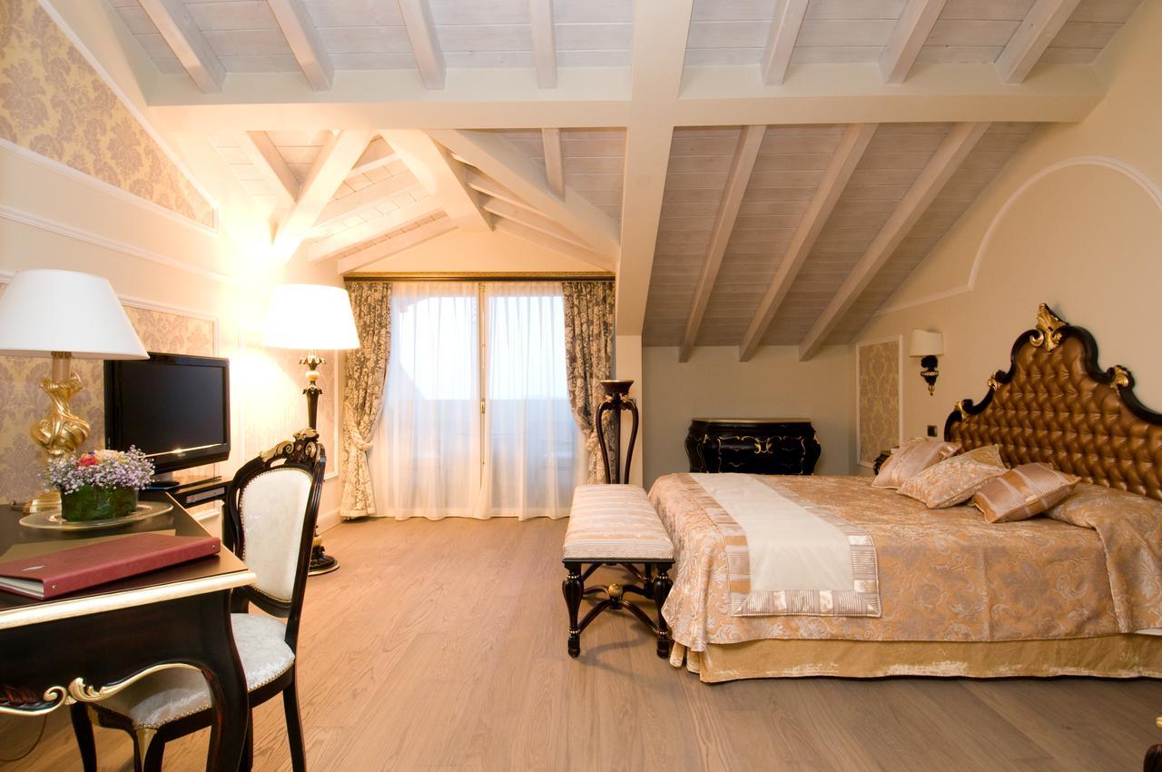 Hotel Villa Del Sogno Gardone Riviera Exteriör bild